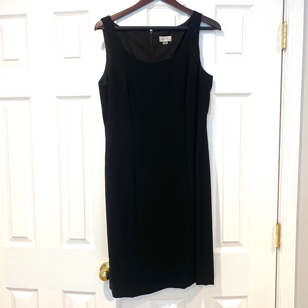 Tahari Classic Black Sleeveless Dress Sz 10